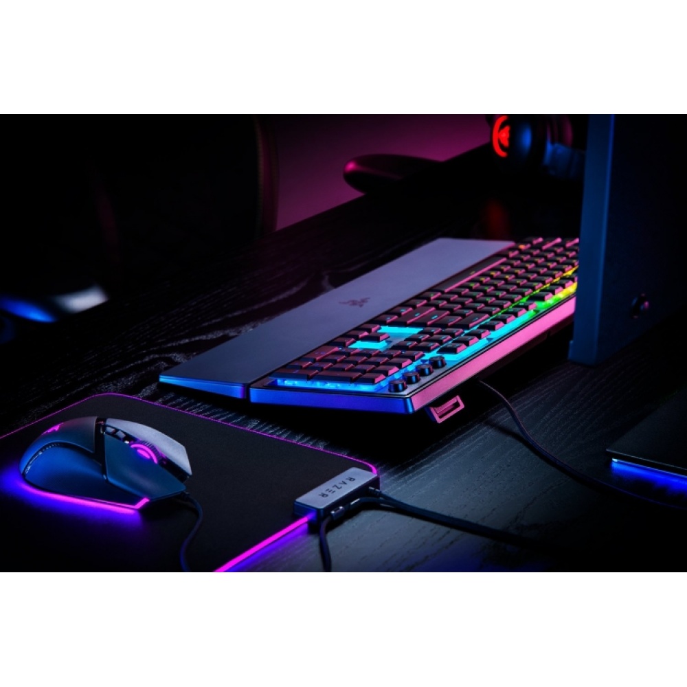 Клавиатура проводная Razer Keyboard mechanical Ornata V3 104key, Mecha-Membrane Switch, USB-A, EN/RU, RGB, black — изображение 4